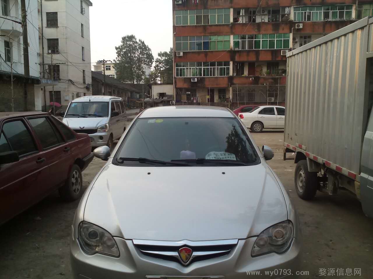 【二手车信息】本人因急用钱现出售2011年豪华高配轿车一辆，只售4万