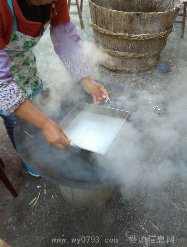 纯绿色农产品：婺源人手工红薯淀粉皮，每袋一斤，每斤48元！