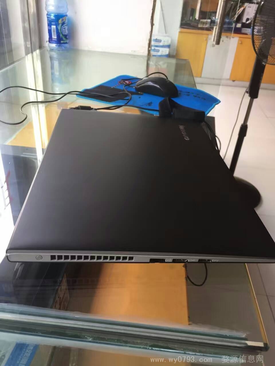 出售二手抵押电脑一台，联想四核处理器4g内存500g硬盘独显超薄笔记