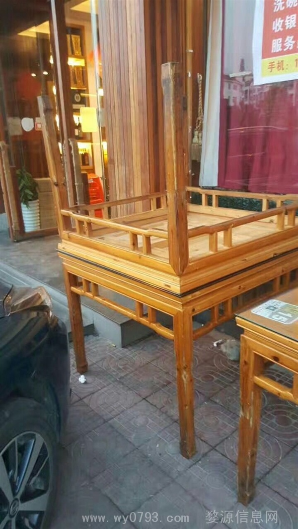 本人有一批酒店桌子和椅子便宜处理，有意者打13177520115