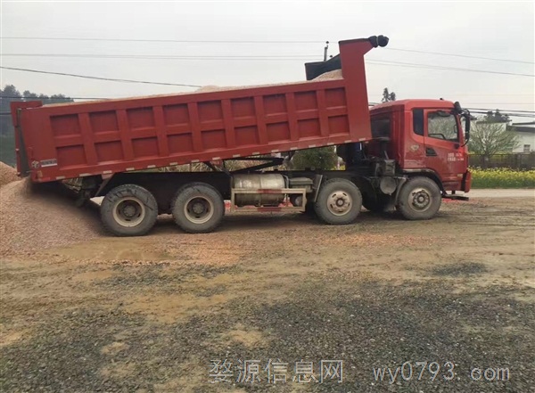 新款轻量化前四后八自卸车转让
