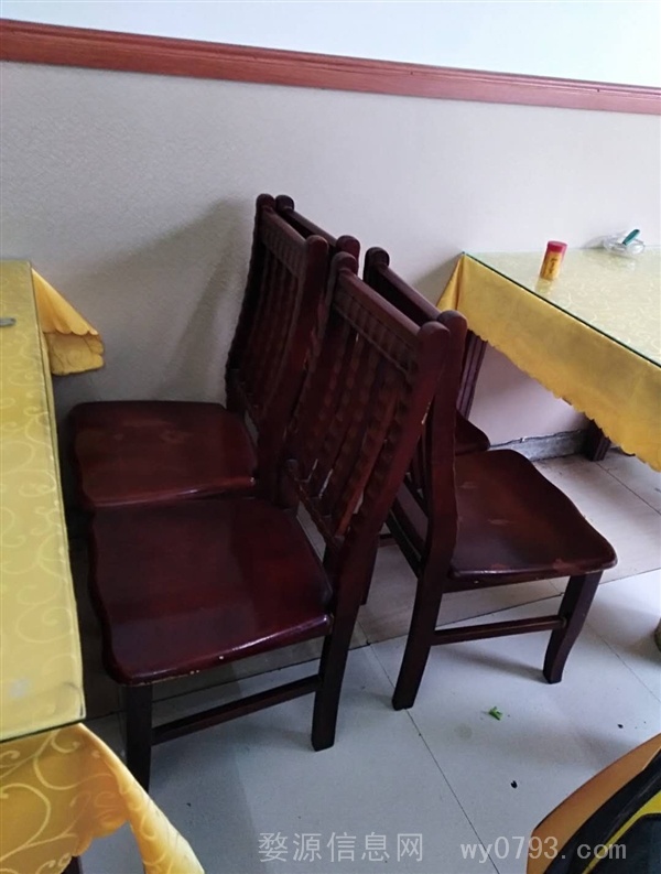 二手桌椅冰柜厨房用具低价出售