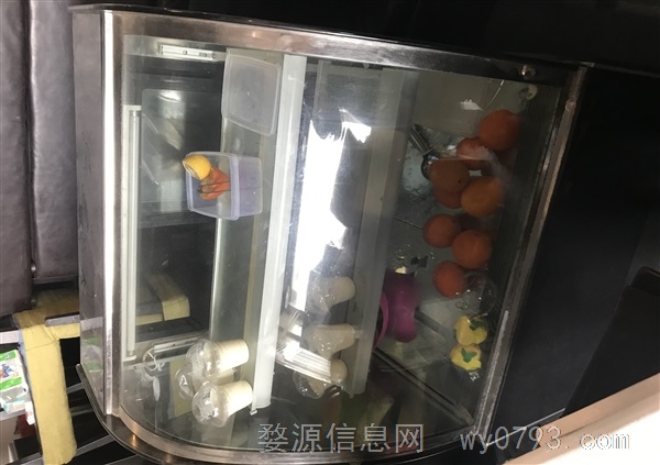 出售二手弧形蛋糕展示柜