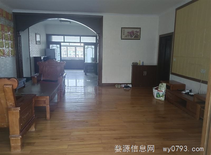 锦绣花苑1栋5\6特价出售（无需物业费和停车费）